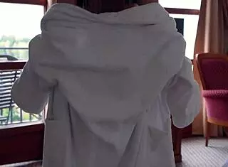 Hot Tinder Chick Craves Facial And Tit Cum