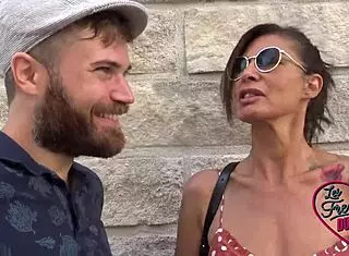 charlotte barmaid coquine de 40ans with sexy tattoos