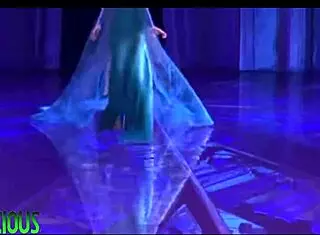 Liz Vicious Performs Haters Song In Frozen Animated Style