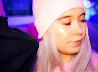 Valentina the university girl lives to have her mouth filled with cum her lips always ready for the next dick 😘🍆