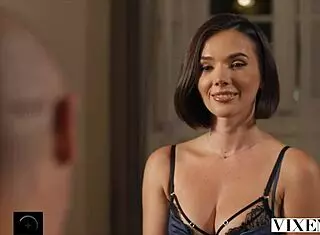 vixen con artist eve sweet uses femme fatale charms to plan heist