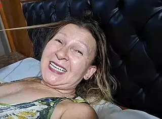 Son-in-law enjoys menage with mother-in-law during Carnival