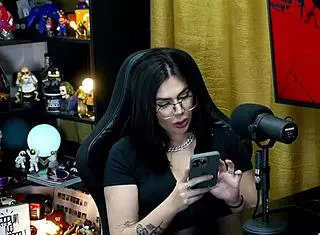 Ruan Shows Off His Cock to Lary Cubas in Public Outdoor Interview - Is It Big Enough?