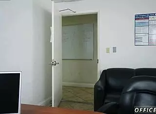 I love this gay man masturbating to keep his boss happy in the movie