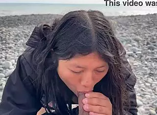 Met a sexy Peruvian on the beach, she refused creampie and gulped down my cum! 😈🏖️