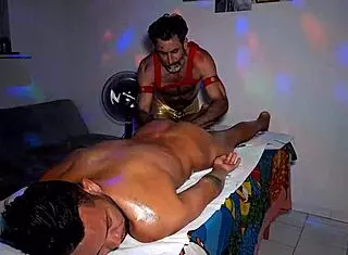 What a hot boy I massaged, his huge cock felt so good in my hands, wanna try him too?