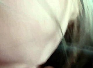 Ρούφα αυτό το μεγάλο πούτσο μέχρι να τελειώσω στο λαιμό σου!