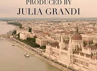 Виксенплус студенткиња јаше мега курца у дупе