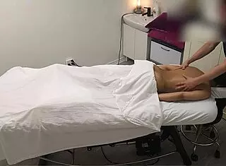 I’m obsessed with Sarah, young Indian college student, her sexy body during first massage was unreal