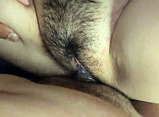 Părul pubian tuns al studentei mele sexy latine în POV homemade