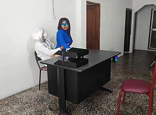 Jeg kan ikke tro lægen red mig så sensuelt på hans skrivebord på arbejdet