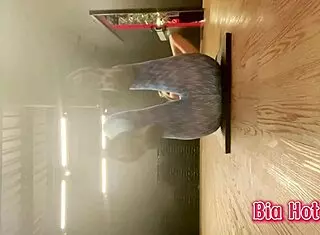 Masturbacao No Banheiro Da Academia Imagina Se Pegam Essa Loira Safada No Flag