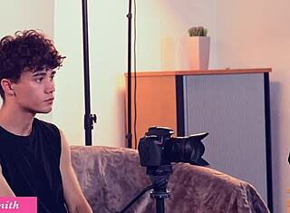 Фотограф пришел за серьгами, остался за голыми фотками