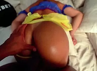 Blancanieves Fucking Her Servant in Rough, Dirty Action With Exotic Flair