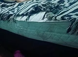 giving a relaxing massage to my curvy latina girl