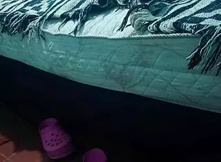 giving a relaxing massage to my curvy latina girl