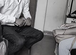 Бенгальская секретарша наслаждается жестким офисным трахом с боссом в ролевой игре