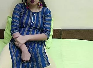 Indian Jija Bangs Sexy Saali Saarabhabhi6 in Bedroom with Hindi Audio