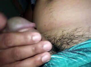 Sexy Fidanzata Filippina Scopata a Pecorina con Finale Cremoso. Il Suo Video Casalingo È Fuoco Puro.