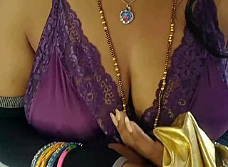 Dostavljaču, reci mi o toj vrućoj bhabhi desi chudai!