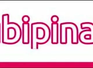 viral TEACHER FLASHING BIG TITS on public road