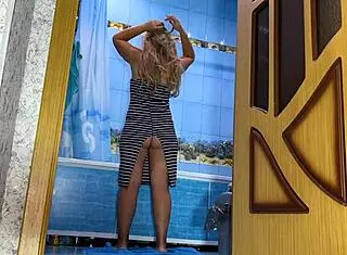 Stepmom's big ass craving anal in bathroom now?