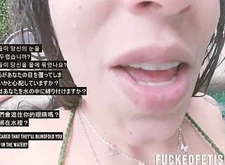 Helen Stars pár podřízení s orálem a vibrátorem v bazénu