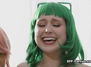 Seksikkäät rangerit jakavat kyrvän intensiivisiin orgasmeihin