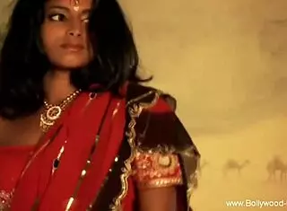 seductive mature brunette body attracting different men