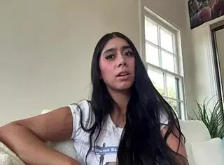 Violet Myers goes deeper in backstage interview casting