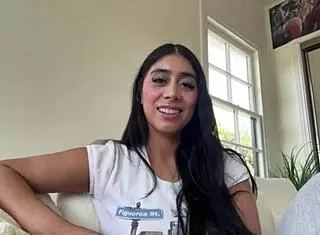 Violet Myers goes deeper in backstage interview casting