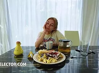 Kongkek pelacur batang kecil 18+ Lolly Lips dalam setiap posisi! 😈 lifeselector