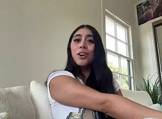 Violet Myers goes deeper in backstage interview casting