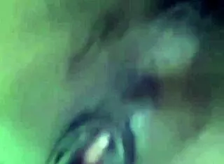 Filipino girl books hot sex service now!