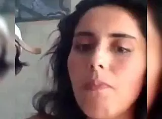 Gostosa Ebony Beauty Sucks Cock