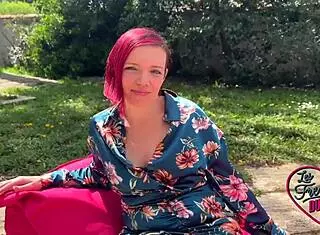 Margot milf loves intense threesome