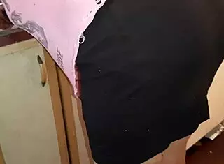 I sneakily jerk off near stepmom in the kitchen. Can't stop myself!