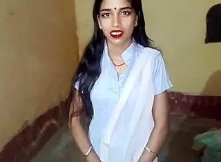 Ever tried outdoor sex like this virgin Indian girlfriend in Hindi video?