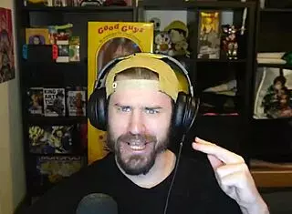 I got kicked out for doin' somethin' I shouldn't have, small 18+ complex