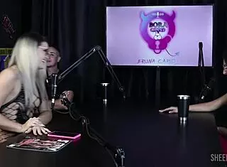 Momen terbaik Luciana Picchi di Bora Cast dengan Bruna Carlos bagian 1 di Sheer