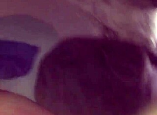 Зрелые милфы в интенсивном анале и сквиртинге оргазме