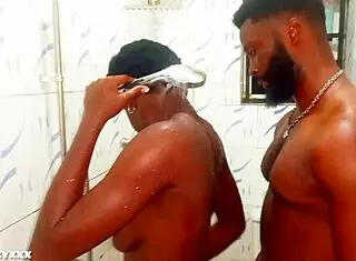 Ebony Woman Meets Her New Male Friend for the First Time in Homemade Video