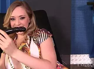 Kagney Linn Karter Strips and Dildo-Fucks!