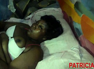 BBW lokal Shuga Momma nikmatin romansa panas dengan memek basah dan pantat gede naik