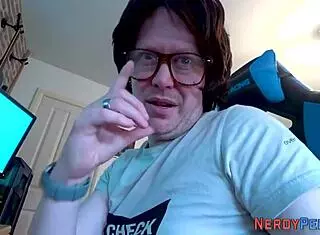 British Newbie Gets Eaten Out by Leeds Nerd