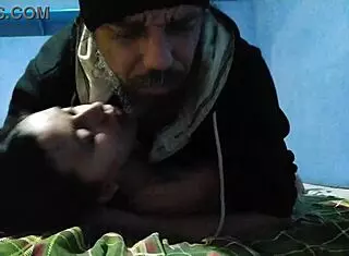 i look like a hot 18yo nymph and bluezao loves it 😍