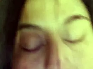 chilena babe gets off solo real quick