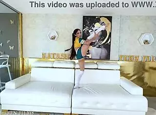 Sofia Ross ottaa ensimmäisen anaalin Lancelotin isolta mustalta kyrvältä