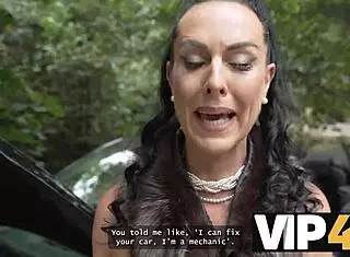 Look how Texas Patti turns on men with her mature charm in public!