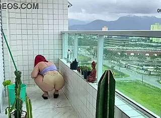 essa empregada veio com esse shortinho para me provocar ela tem a bunda mais linda que eu j� vi